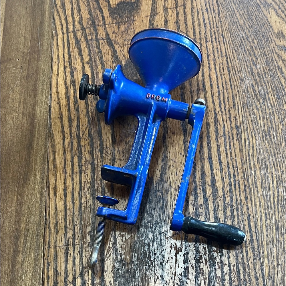 Blue Manual Hand-Crank Food Grinder - Clamp-On Kitchen Tool